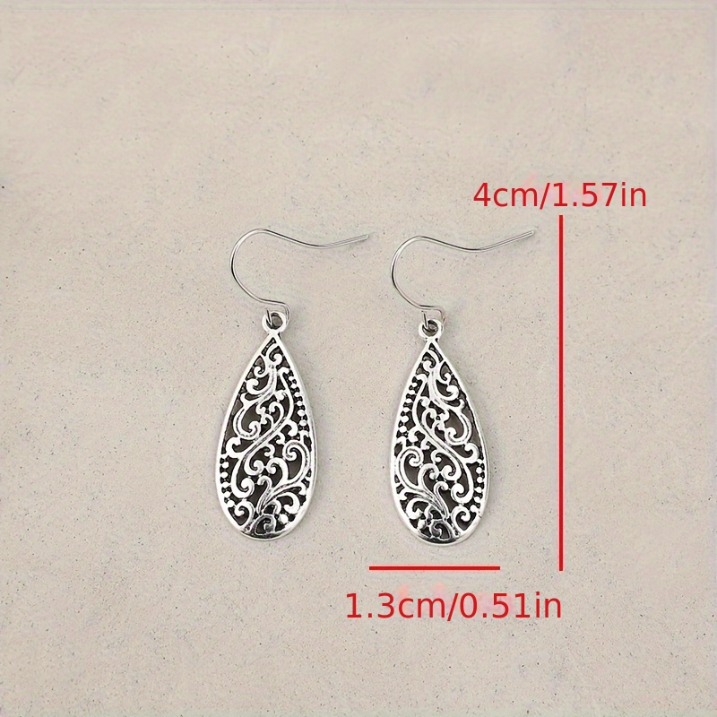 Minimalist Teardrop-shaped Ethnic-style Carved Earrings